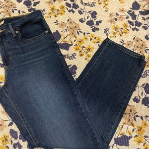 Levi’s 314 Shaping Straight Jeans